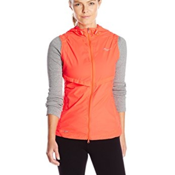 saucony vest